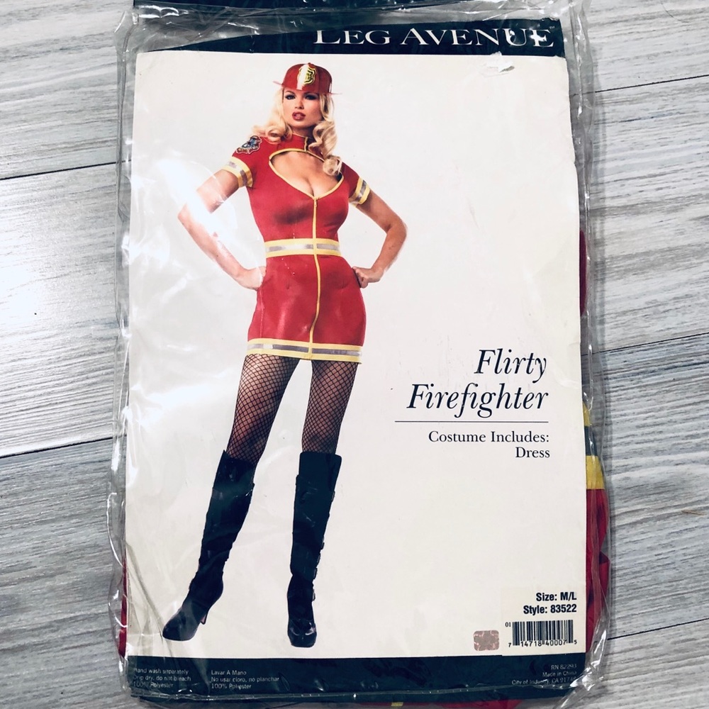 Leg Avenue Flirty  Firefighter costume
